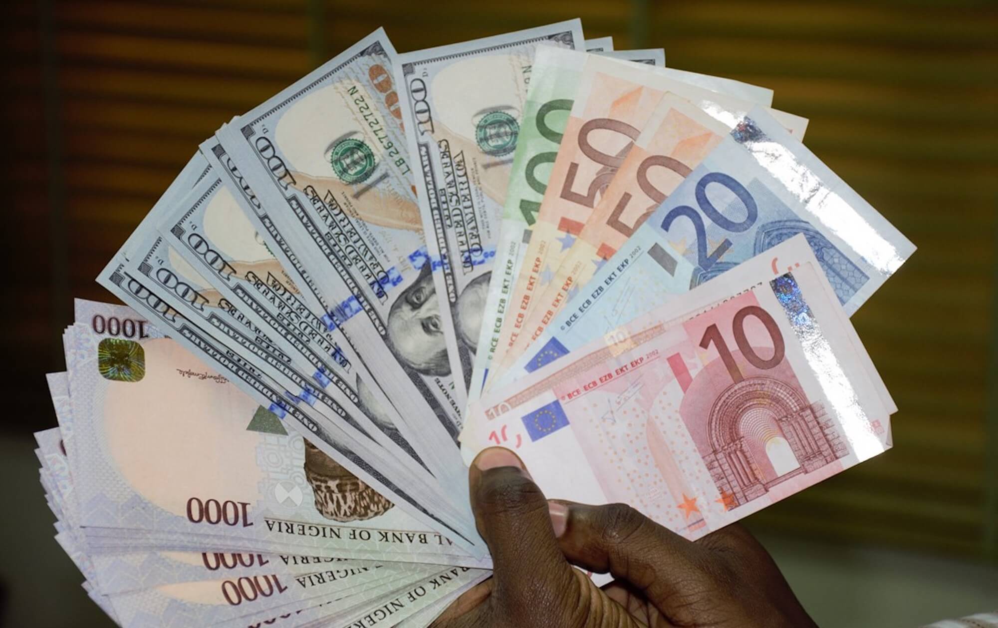 nigeria-naira-ngn-usd-black-market-rate-weakest-in-3-years-bloomberg